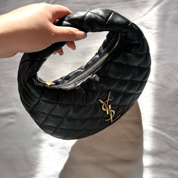 Saint Laurent Black Quilted Shoulder Bag - Picture 5 of 10